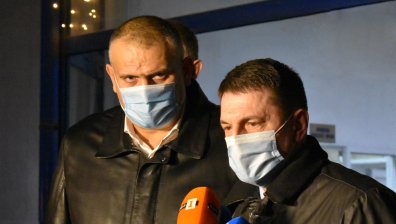 Усложнена обстановка: Пътувайте само при крайна необходимост