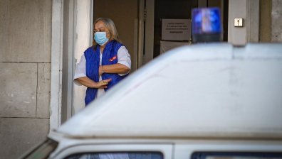 Глътка въздух: Спад на заболеваемостта от Ковид-19 в България