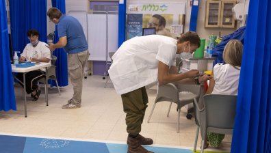 Рекорден брой заразени с коронавирус в Израел - 11 хил. за 24 ч.