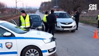 С една акция - няколко удара: Задържаха десетки за купуване на гласове, кражби и наркотици