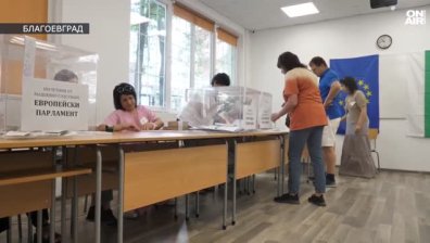 Избори 2026: Машините и бюлетините пътуват, но има фрапиращ брой сменени членове на комисии