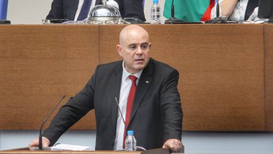 Главният прокурор се отчете пред депутатите в пленарна зала