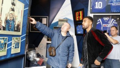 Мъри показа на Сонко купите на "Левски" (+ВИДЕО)