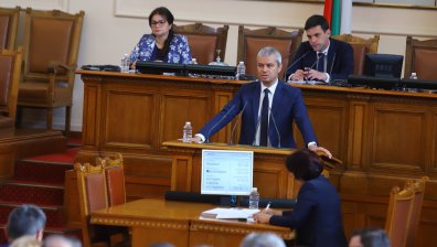 САЩ с реакция за изказването на Костадинов и сбърканото име на Камала Харис