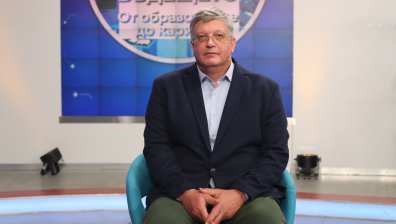 Трябва да подготвим младите за предстоящите кризи, край на ерата на тесните специалисти