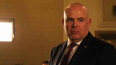 Гешев: Случващото се през последните години е обидно за народа