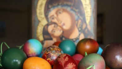 Велики четвъртък е - денят на Тайната вечеря, боядисваме яйца, първото е червено