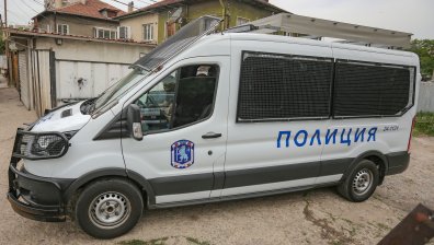 86-годишен мъж заплаши с пистолет служители в офис на мобилен оператор