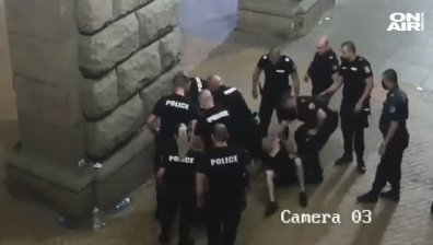 Престъпление ли е укриването на записите с полицейско насилие от протестите?