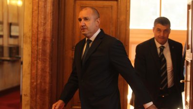 Радев към депутатите: Оставете достойна следа в историята и съставете правителство