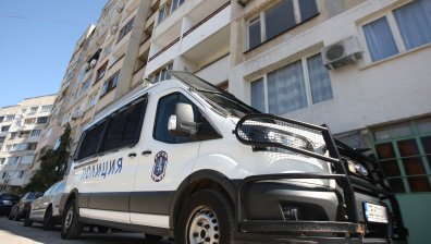 Барикадата на мъжа, стрелял в "Овча купел", продължава