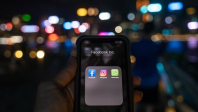 Смартфоните ще засичат по походката ни колко сме пияни