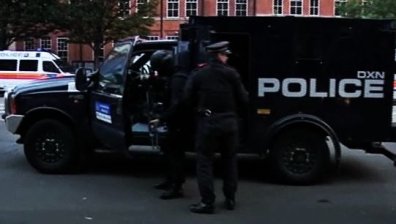 Британските власти обмислят ограничаване на достъпа до социални мрежи