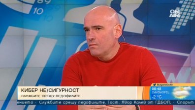 Педофилите в интернет - все по-добри психолози... Жертвите им се увеличават