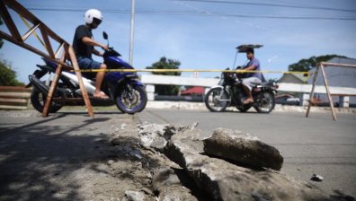 Силно земетресение удари Филипините, 6,0 по Рихтер предизвика паника