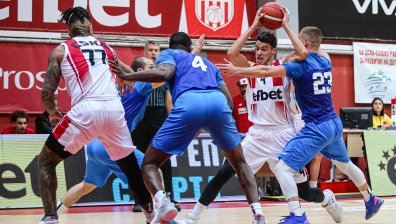 ЦСКА разгроми "Левски" в баскетболното Вечно дерби