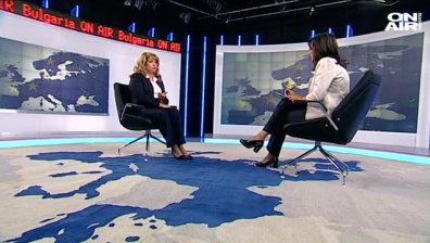 Йотова: Българите в Унгария се притесняват от спиране на еврофондовете за Будапеща