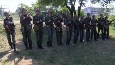 В Търново: Доброволци с различни професии "се върнаха" в казармата