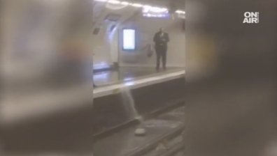 Потоп в Париж затвори редица метростанции