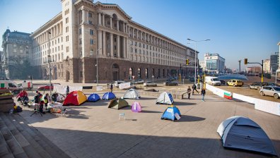 Мед. сестрите със сигнали за злоупотреби в болниците и източване на НЗОК