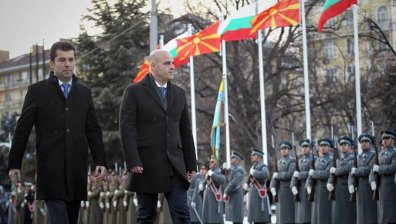 Няма време за френското предложение, Петков отива при евролидерите без решение?