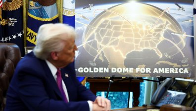 Анализатор: Доналд Тръмп се дискредитира, "Златният купол" е претенциозен