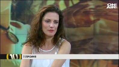 Кои са ролите в живота на Теодора Духовникова?