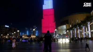 Бурж Халифа светна с цветовете на полския флаг