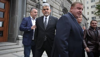 Доц. Михов обеща нова Конституция, ако стане президент