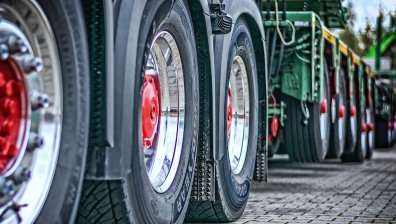 ТИР и микробус се удариха челно край Разград