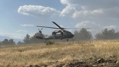 Шест хеликоптера се включват в борбата с пожарите, три вече летят към нас