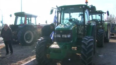 Гръцките земеделци отново се опитват да блокират границата
