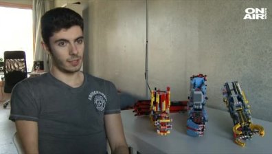Младо момче прави роботизирани протези за ръка от...ЛЕГО