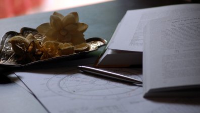 Хороскоп за 11 ноември: Възможни са травми при Козирозите, Стрелците да пазят имиджа си