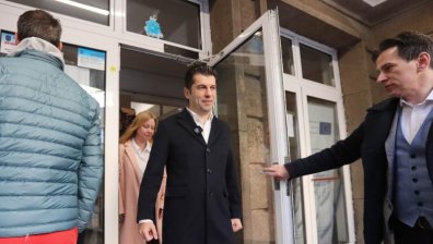 Тишина в изборната нощ: Защо политическите лидери запазиха мълчание