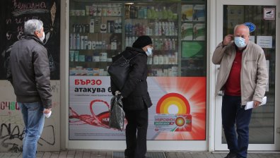 40% скок в продажбите на маски в аптеките