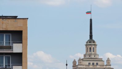 Скърбим за жертвите от Царево, знамената на институциите са свалени наполовина