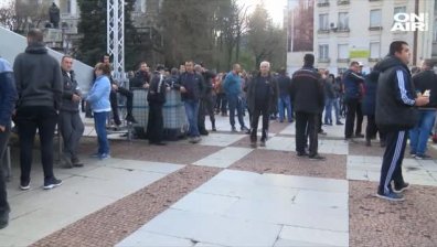Съдът реши: Нападателите от Габрово остават в ареста