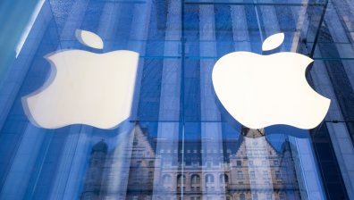 Apple с рекордни продажби, развенча прогнозите на Wall Street за приходите