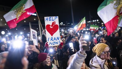 Международна подкрепа към протестиращите в окървавен Иран (СНИМКИ)