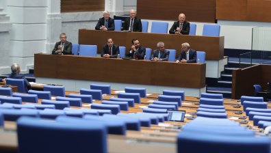 Липса на кворум провали пленарното заседание, следващото ще бъде в сряда