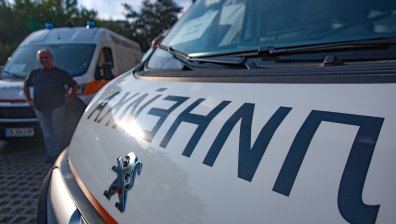 Верижна катастрофа с три коли блокира движението по пътя Вeлико Търново - Русе