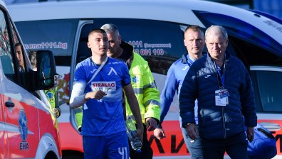 След дербито с ЦСКА: Бранител на "Левски" е в болница