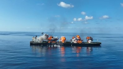 Два търговски кораба са атакувани в Ормузкия проток