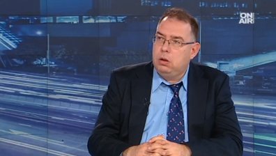 Комунизмът и досега се преподаваше, но по сбъркан метод, категоричен е историк
