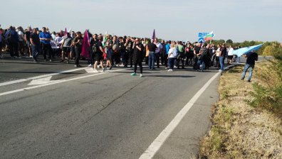 Миньори и синдикати блокираха страната: Искаме да живеем нормално, този път ще има кръв