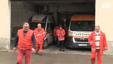 Фелдшерите и шофьорите от Спешната помощ в Русе оттеглят оставките си