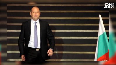 Президентът Румен Радев замина на официално посещение в Париж