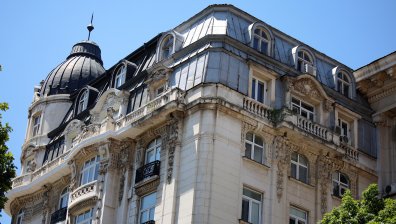 Едни от най-красивите здания в центъра на София се рушат (+СНИМКИ)