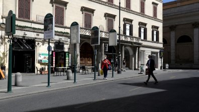Пандемията потапя икономиката на еврозоната в двойна рецесия